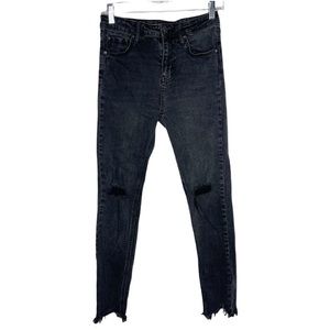 WILD FABLE / black distressed high rise skinny jeans / 4